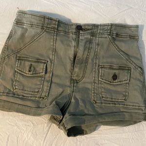 Abercrombie size 27(4)